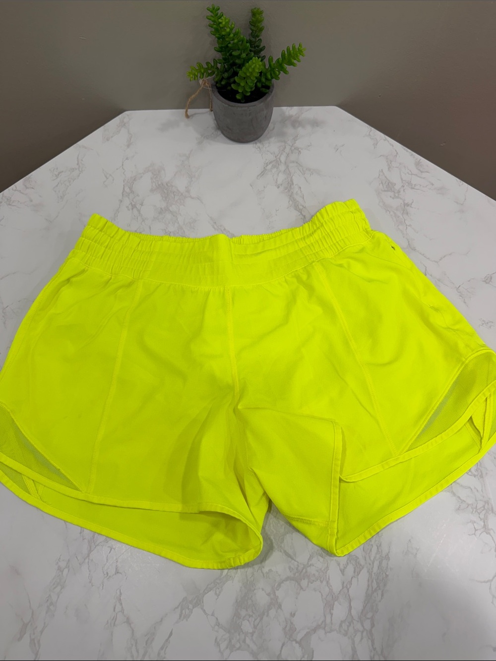 Lululemon Neon Yellow Women's Athletic Shorts Hotty Hot Size 8 4”inseam
